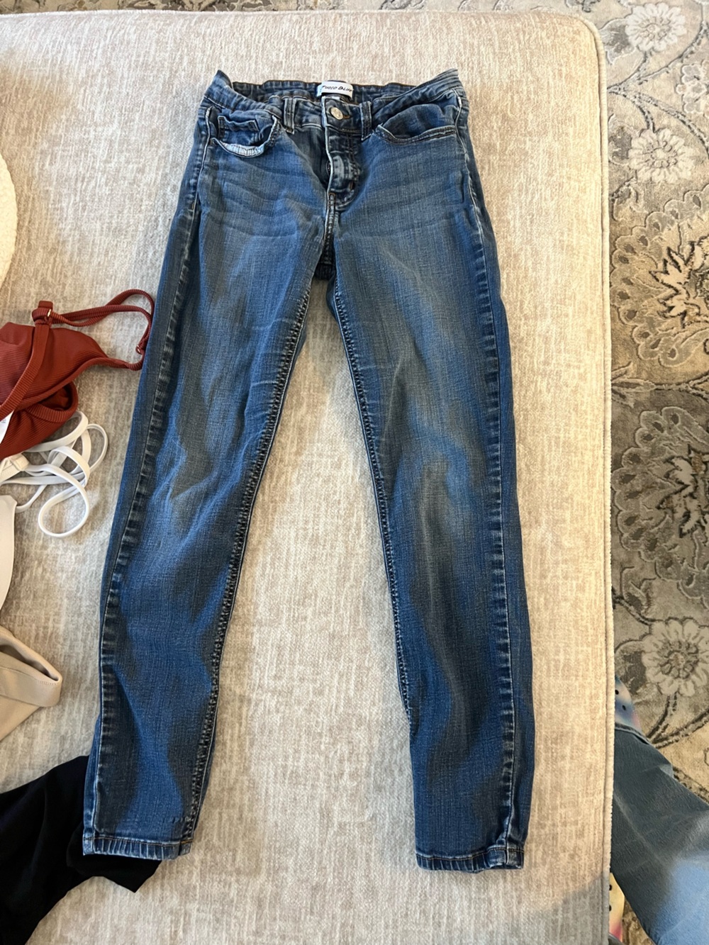 Women's Skinny Jeans in Faded Blue - Slim Fit